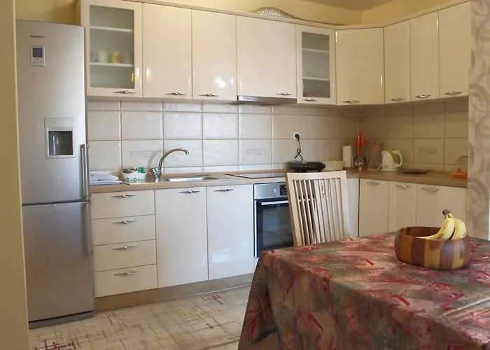 Comfy And Spacious In A Quiet Area Appartement